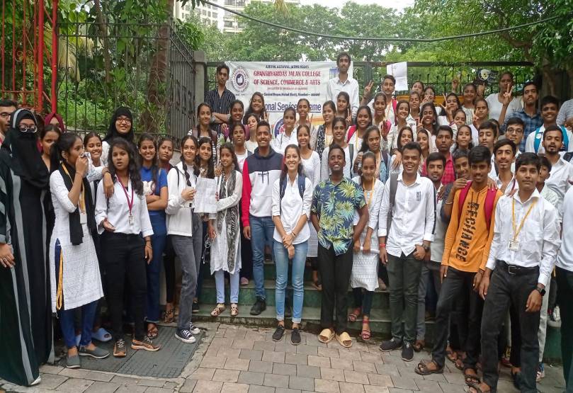 Students rally in Malad (East) for awareness on "World Suicide Prevention Day"