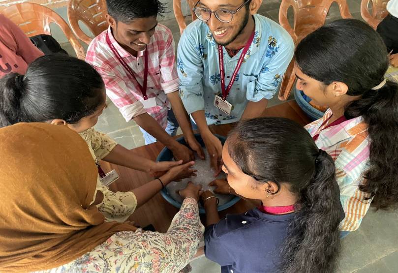 GDJALAN Students learning ‘Vermi-composting’